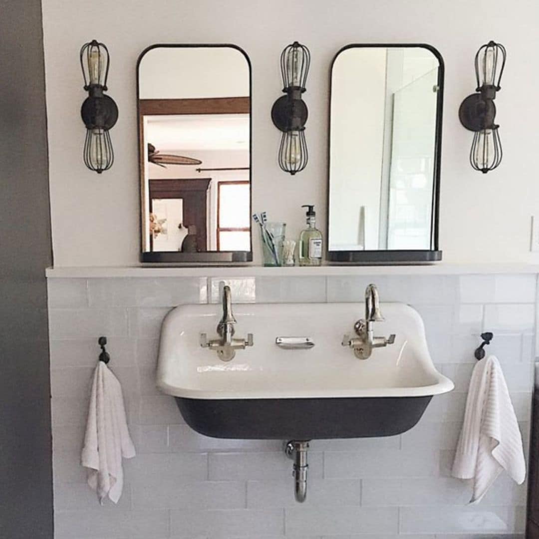 floating bathroom vanity