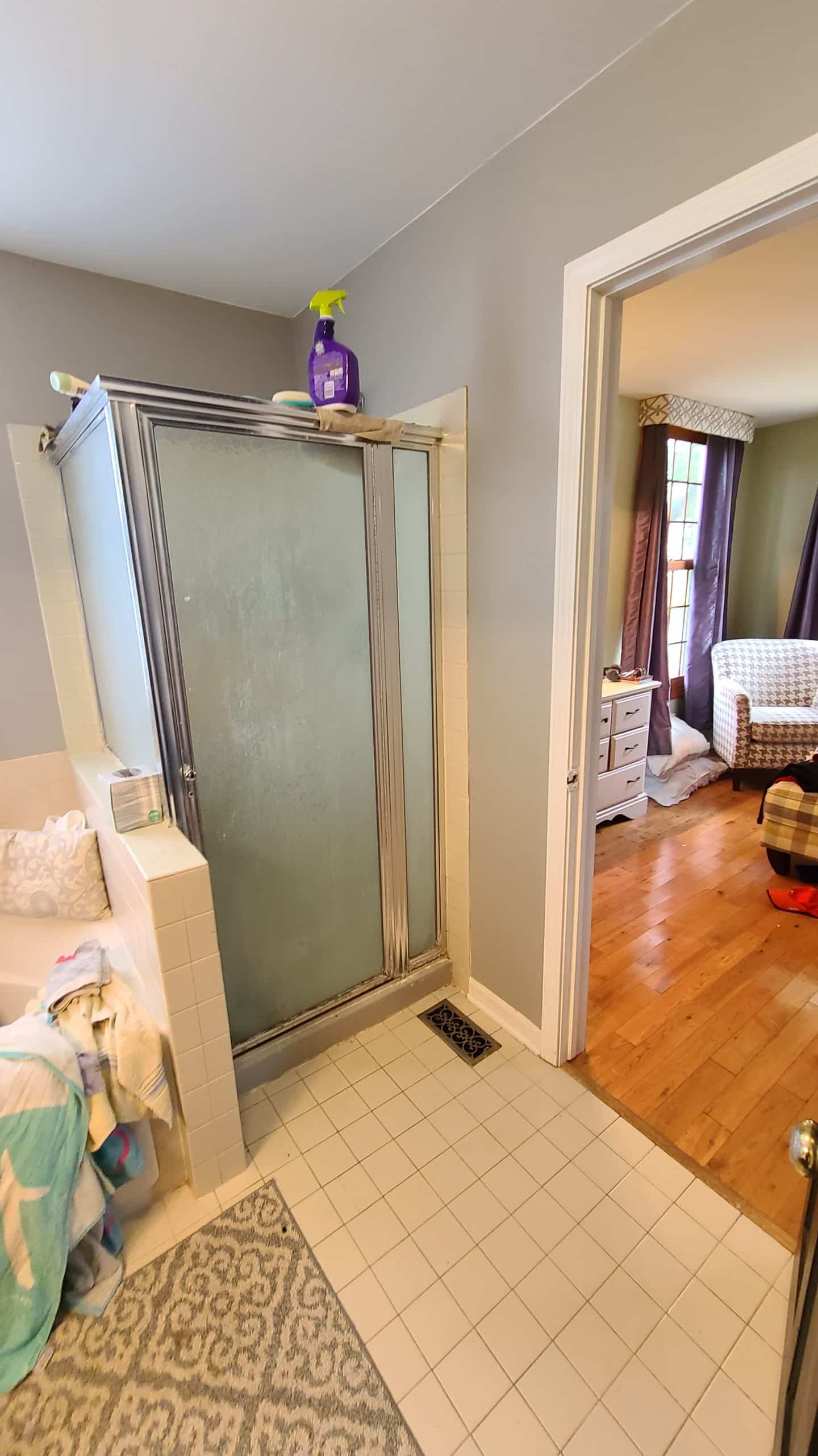 Before | Crystal Lake, IL Bathroom Remodel