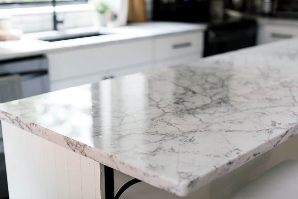 kitchen-countertops-cheat-sheet-1822100-02-9c82905c604141e4bb87f63c049aa686 quartz countertop