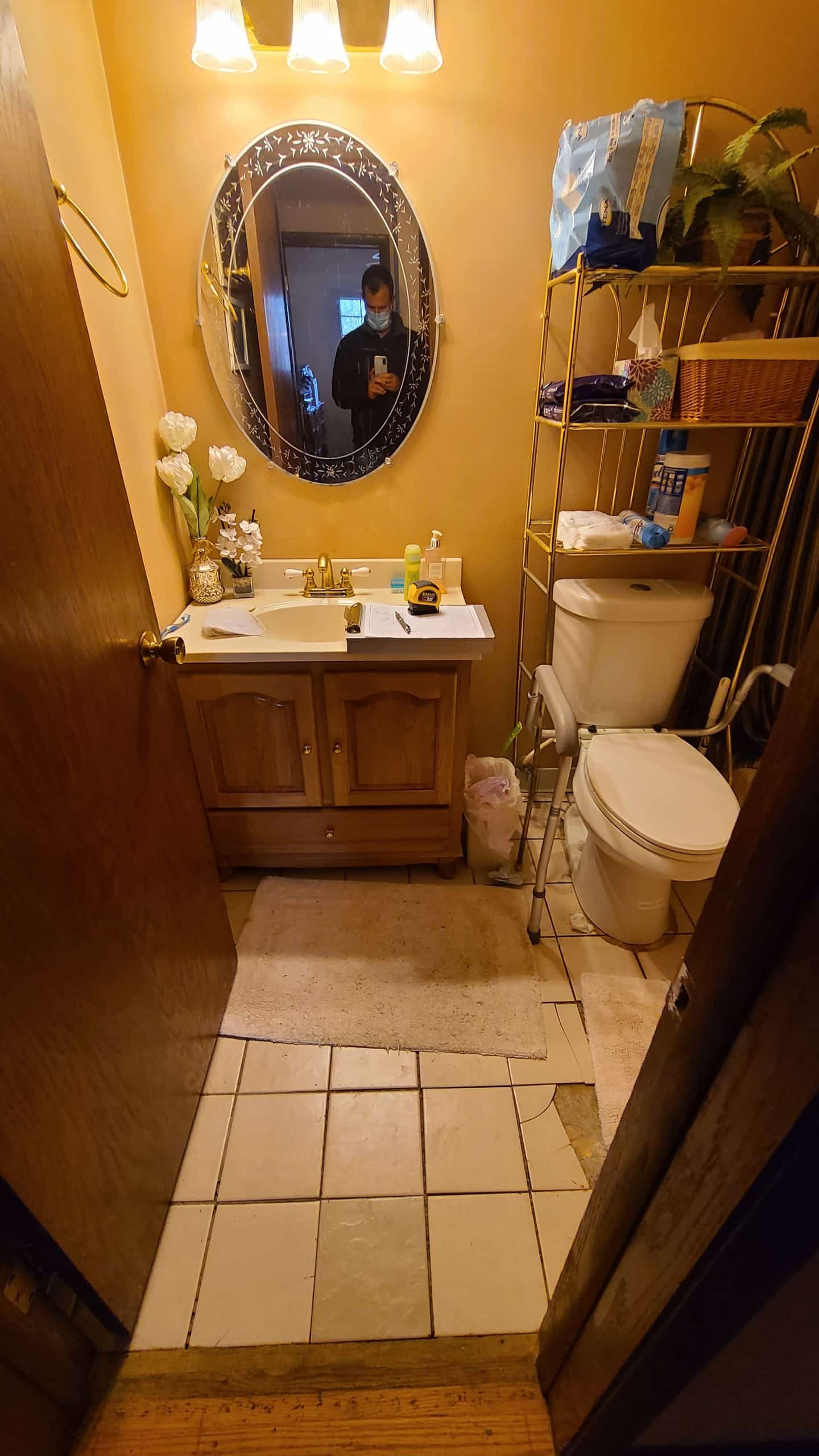 Before | Des Plaines Vanity and Flooring Before | Des Plaines Vanity and Flooring