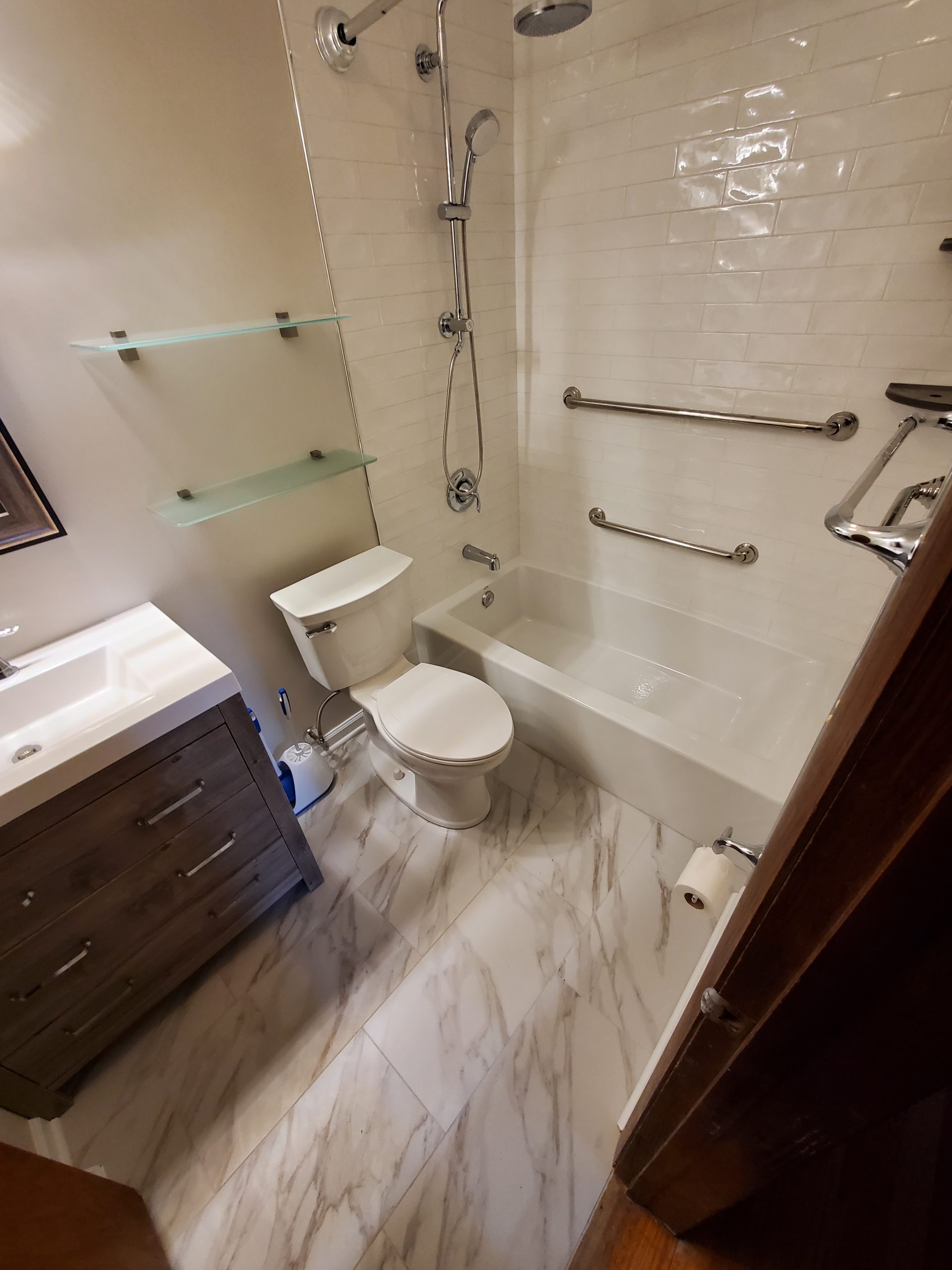 After | Des Plaines, IL Bathroom Remodel