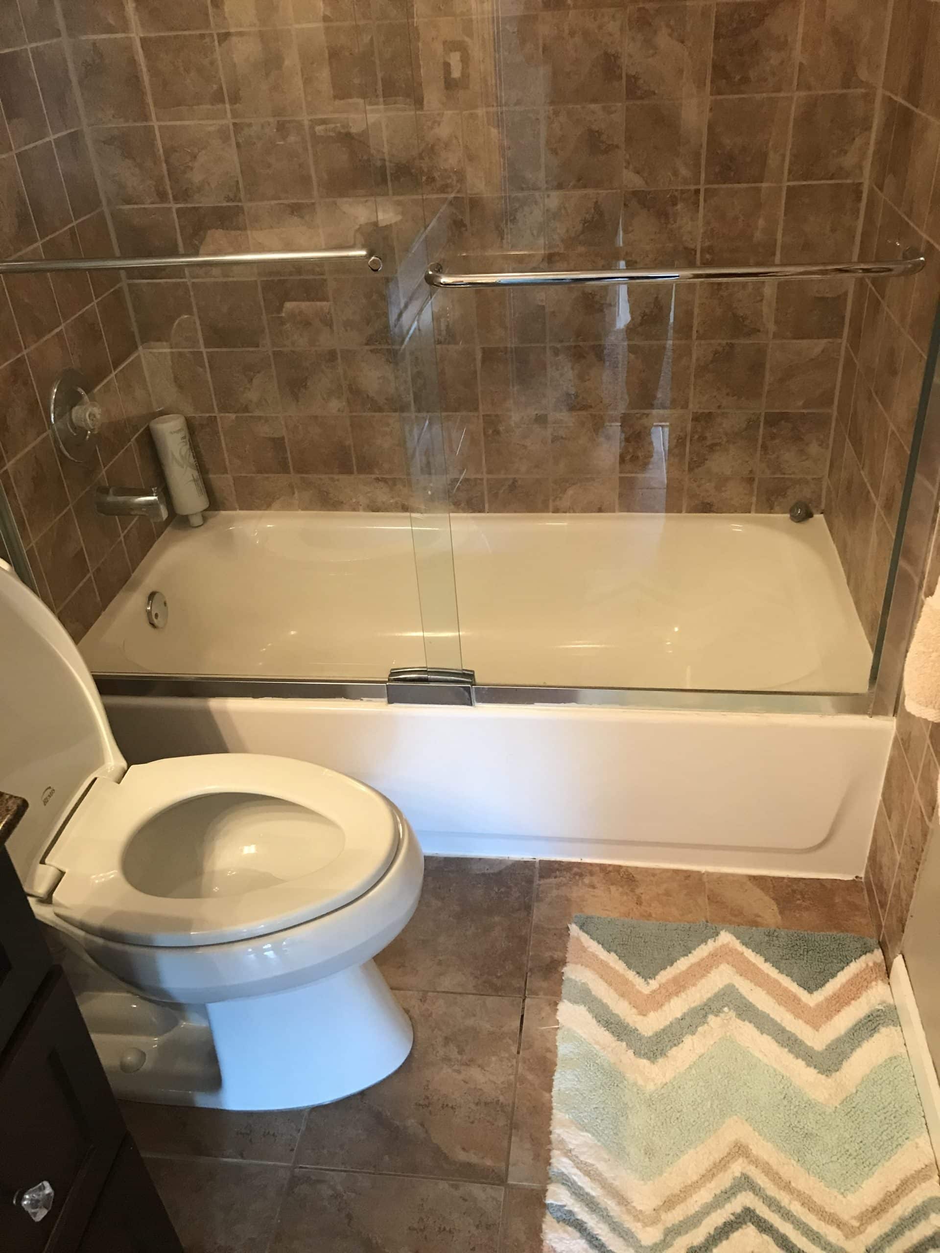 Before | Streamwood, IL Full Bathroom Remodel