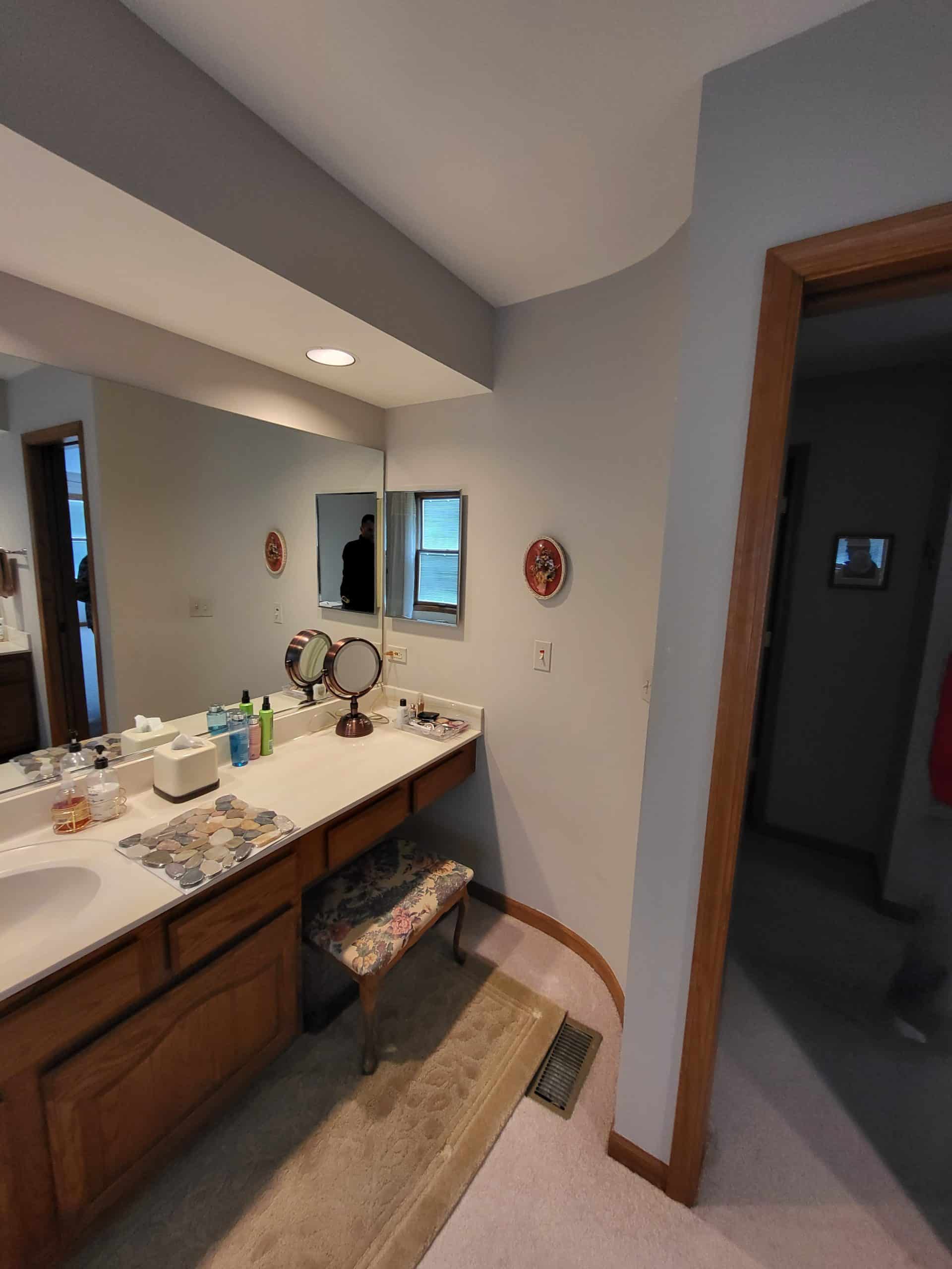 Before | Mount Prospect, IL Primary Bathroom