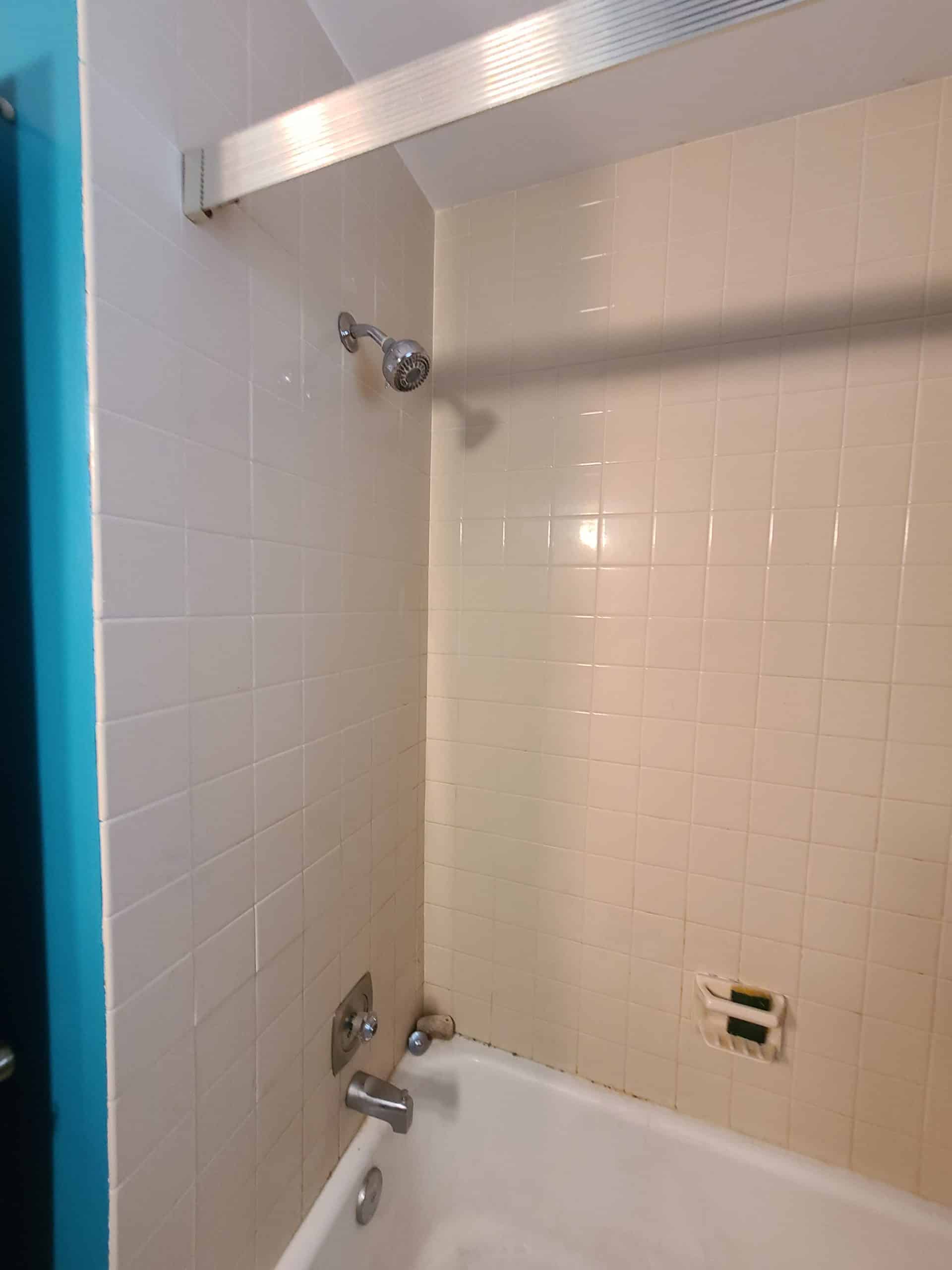 Before | Bensenville, IL Bathroom Remodel
