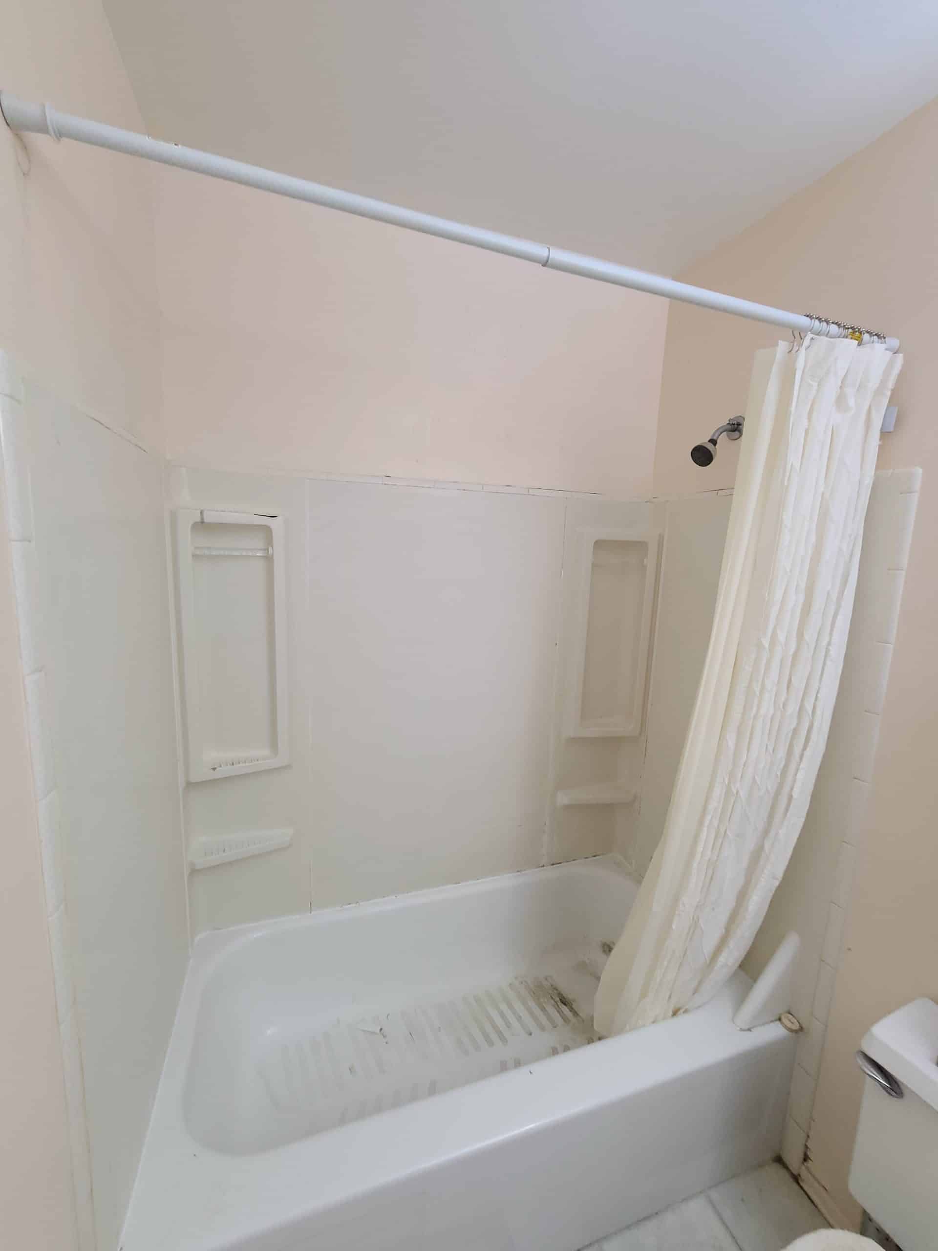 Before | Hoffman Estates, IL Small Bathroom Remodel
