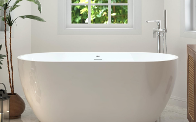Pros & Cons of a Freestanding vs Built-In Tub