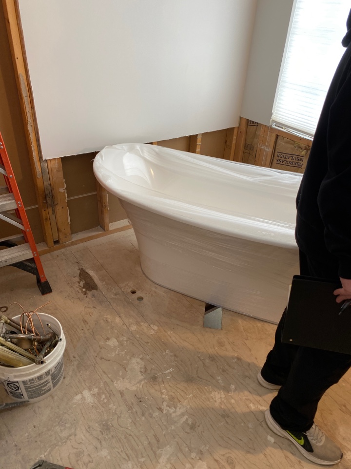 Before | Streamwood, IL Primary Bathroom Remodel