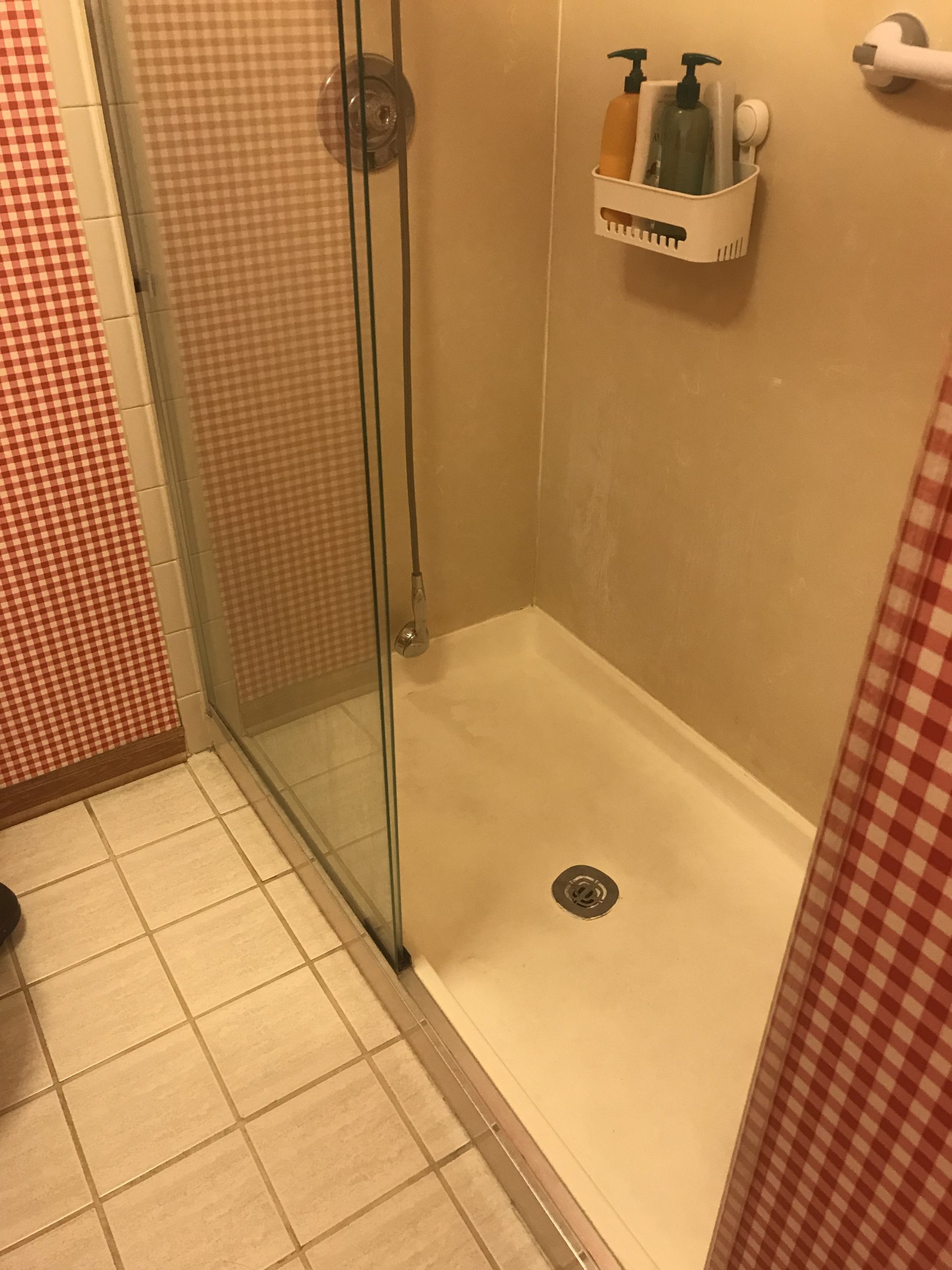 Before | Streamwood, IL Small Bathroom Remodel