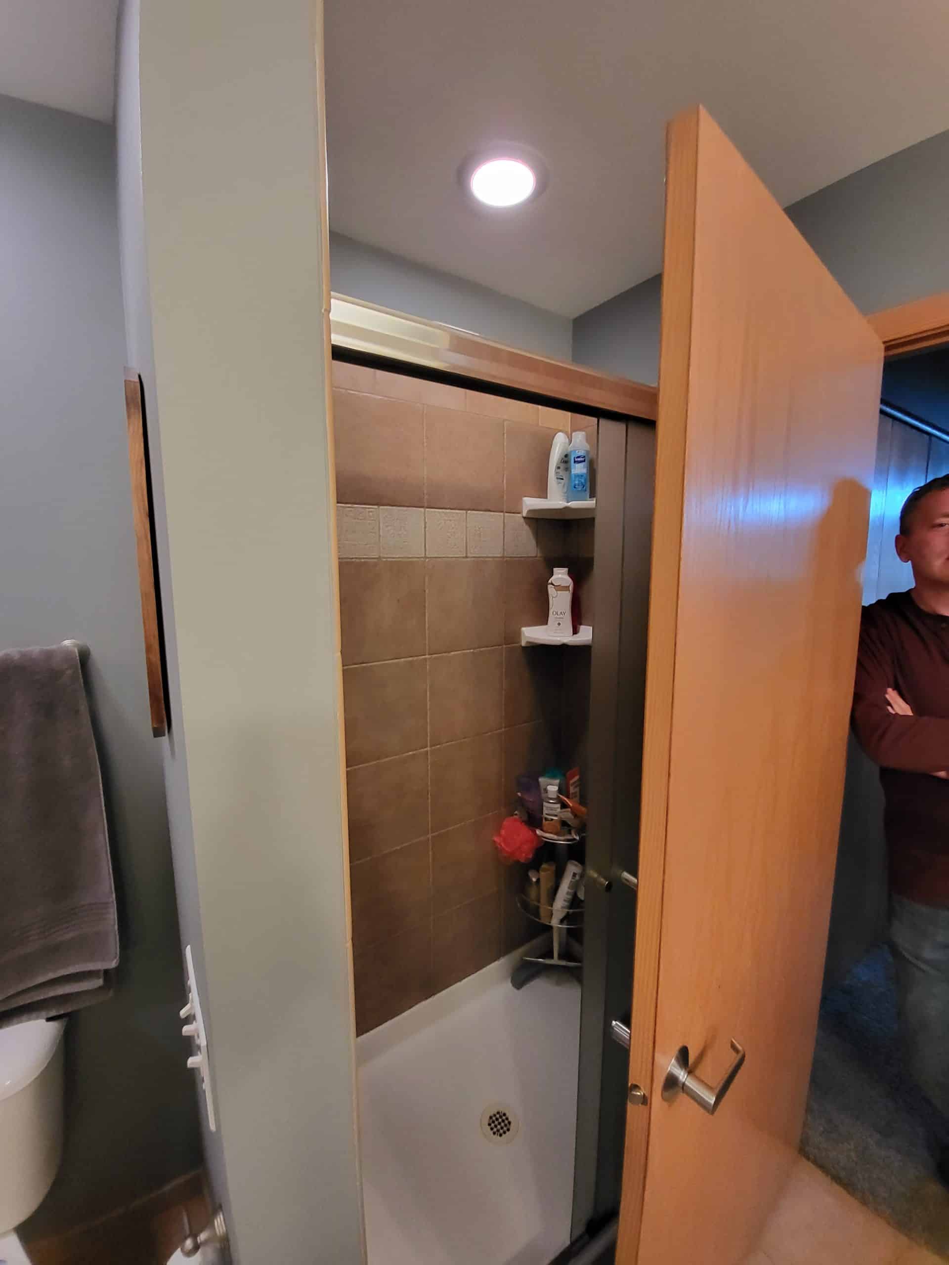 Before | Mount Prospect, IL Condo Bathroom Remodel