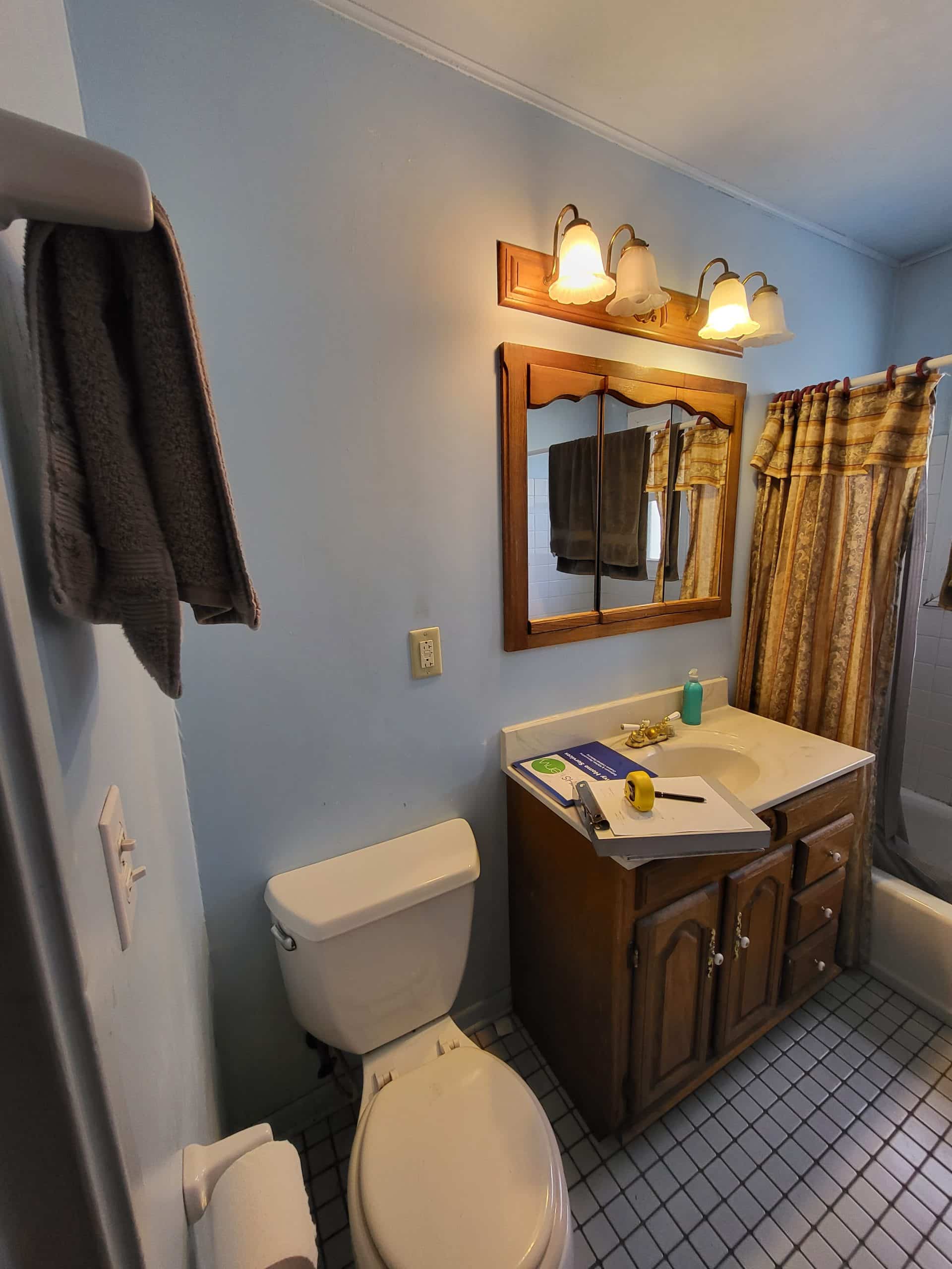 Before | Rolling Meadows, IL Small Bathroom