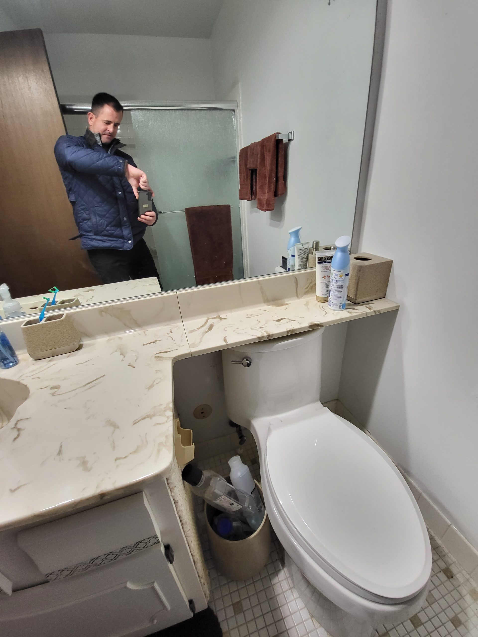 Before | Buffalo Grove, IL Small Bathroom Remodel