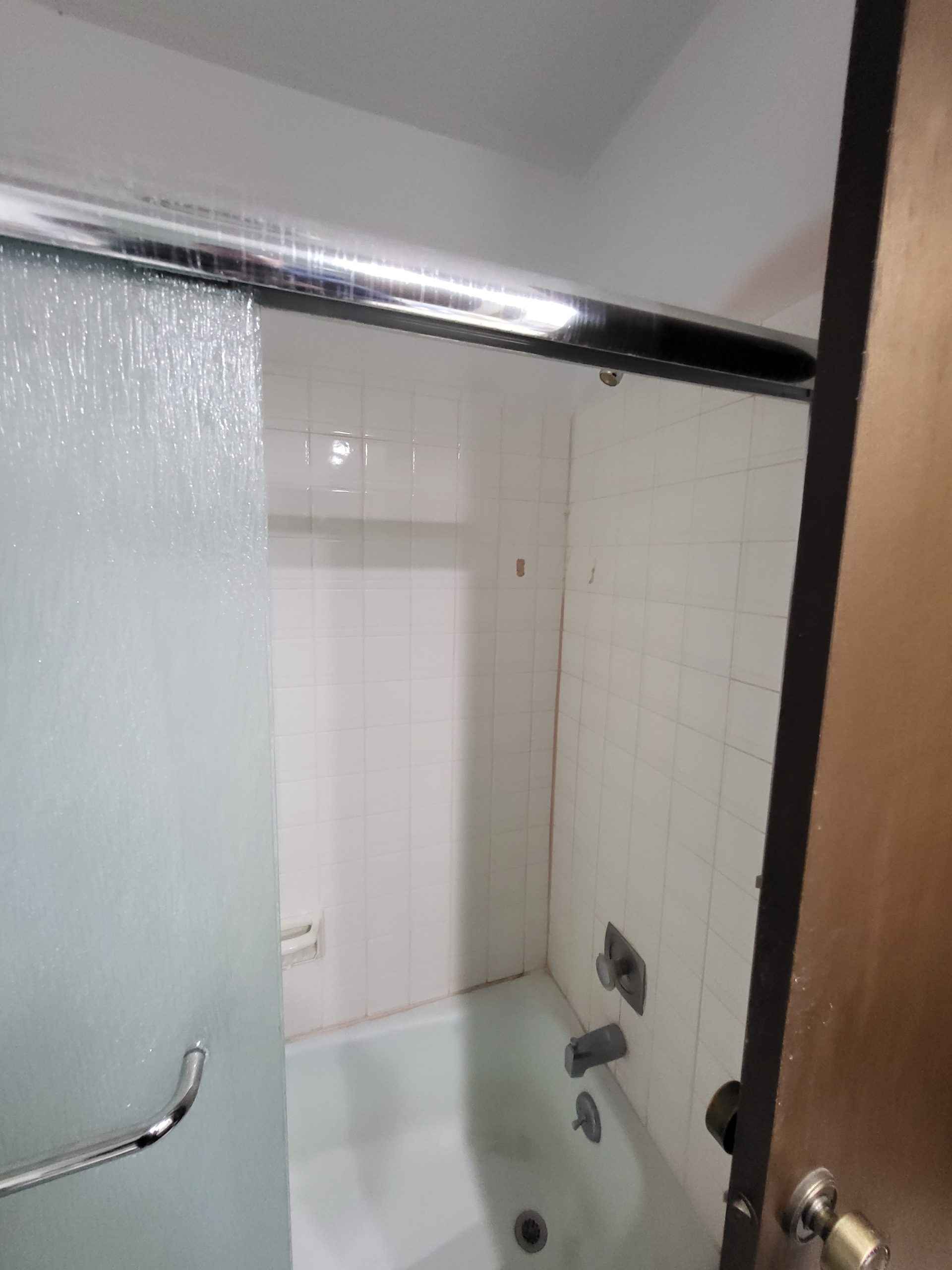 Before | Buffalo Grove, IL Small Bathroom Remodel